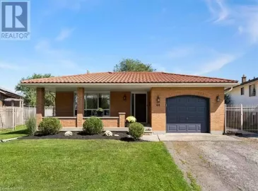 40 BARRINGTON Drive, Welland, Ontario L3C5Z9, 3 Bedrooms Bedrooms, ,2 BathroomsBathrooms,Single Family,For Sale,BARRINGTON,40488874