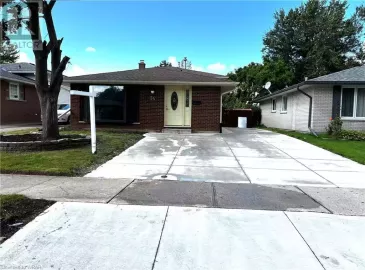34 APPALACHIAN Crescent, Kitchener, ON N2E1A4, 4 Bedrooms Bedrooms, ,2 BathroomsBathrooms,Multi-family,For Sale,APPALACHIAN,40489660