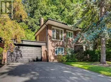 5 Easson, Toronto, ON M6S3W6, 4 Bedrooms Bedrooms, ,2 BathroomsBathrooms,Single Family,For Lease,Easson,W7046210