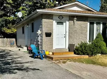 13 FROST Trail, Barrie, ON L4N4X3, 1 Bedroom Bedrooms, ,1 BathroomBathrooms,Single Family,For Lease,FROST,40495489 13 FROST Trail, Barrie, ON L4N4X3, 1 Bedroom Bedrooms, ,1 BathroomBathrooms,Single Family,For Lease,FROST,40495489