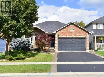 54 CALEDONIA Avenue, Caledonia, ON N3W2M9, 5 Bedrooms Bedrooms, ,2 BathroomsBathrooms,Single Family,For Sale,CALEDONIA,40497912