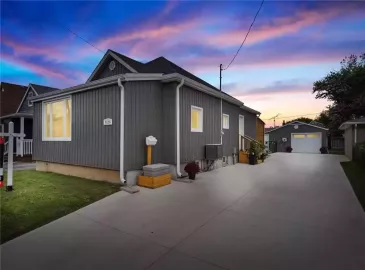 Niagara Falls, Ontario L2E3L9, 3 Bedrooms Bedrooms, ,2 BathroomsBathrooms,Single Family,For Sale,H4175483