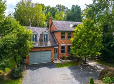 Burlington, Ontario L7T1A4, 4 Bedrooms Bedrooms, ,5 BathroomsBathrooms,Single Family,For Sale,H4176758