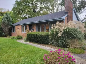 Ancaster, Ontario L9G2G5, 3 Bedrooms Bedrooms, ,1 BathroomBathrooms,Single Family,For Sale,H4176811