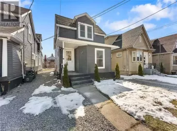 30 DIVISION Street, St. Catharines, Ontario L2R3G2, 10 Bedrooms Bedrooms, ,6 BathroomsBathrooms,Multi-family,For Sale,DIVISION,40497516