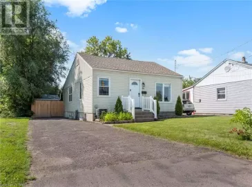390 WELLAND Avenue, St. Catharines, ON L2R2R4, 2 Bedrooms Bedrooms, ,2 BathroomsBathrooms,Single Family,For Sale,WELLAND,40498244