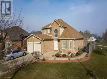 13 CHIANTI Crescent, Stoney Creek, ON L8E5W1, 3 Bedrooms Bedrooms, ,3 BathroomsBathrooms,Single Family,For Sale,CHIANTI,40498952