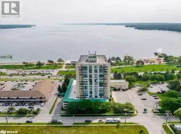 65 ELLEN Street, Barrie, ON L4N3A5, 2 Bedrooms Bedrooms, ,2 BathroomsBathrooms,Single Family,For Sale,ELLEN,40500102