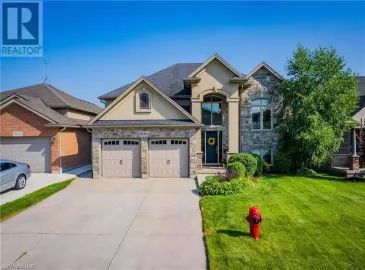 9148 HENDERSHOT Boulevard, Niagara Falls, Ontario L2H0E3, 5 Bedrooms Bedrooms, ,3 BathroomsBathrooms,Single Family,For Sale,HENDERSHOT,40503846