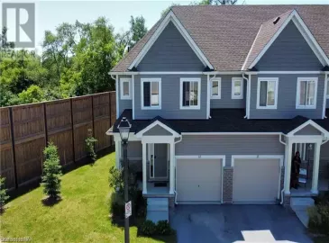 60 CANTERBURY Drive, St. Catharines, ON L2P0E7, 3 Bedrooms Bedrooms, ,3 BathroomsBathrooms,Single Family,For Sale,CANTERBURY,40502179