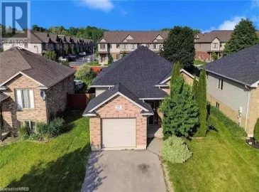 33 OSBORN Avenue, Brantford, Ontario N3T6R1, 5 Bedrooms Bedrooms, ,2 BathroomsBathrooms,Single Family,For Lease,OSBORN,40506963 33 OSBORN Avenue, Brantford, Ontario N3T6R1, 5 Bedrooms Bedrooms, ,2 BathroomsBathrooms,Single Family,For Lease,OSBORN,40506963