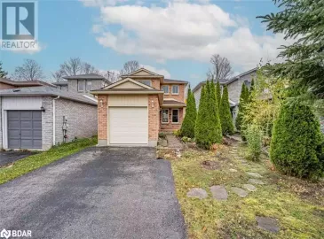 67 RADENHURST Crescent, Barrie, ON L4M6C5, 3 Bedrooms Bedrooms, ,3 BathroomsBathrooms,Single Family,For Sale,RADENHURST,40508310
