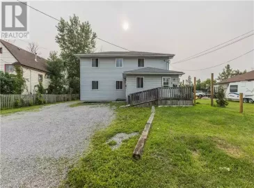 9 RUSSELL ST Street, Fort Erie, Ontario L2A4C1, 6 Bedrooms Bedrooms, ,2 BathroomsBathrooms,Multi-family,For Sale,RUSSELL ST,40511765