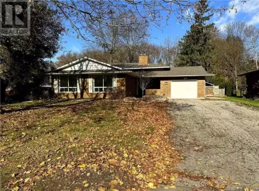 153 MCCALL Crescent, Simcoe, Ontario N3Y2E3, 4 Bedrooms Bedrooms, ,2 BathroomsBathrooms,Single Family,For Sale,MCCALL,40512054