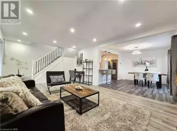 197 HUMBOLDT Parkway, Port Colborne, Ontario L3K2H5, 3 Bedrooms Bedrooms, ,2 BathroomsBathrooms,Single Family,For Sale,HUMBOLDT,40508671