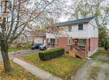 94 CHAPEL HILL Crescent, Welland, Ontario L3C6G9, 3 Bedrooms Bedrooms, ,1 BathroomBathrooms,Single Family,For Sale,CHAPEL HILL,40507064