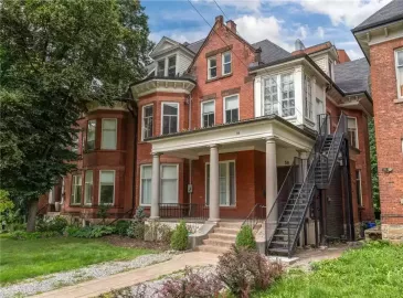 Hamilton, ON L8P2C1, 2 Bedrooms Bedrooms, ,1 BathroomBathrooms,Single Family,For Lease,H4179890