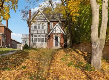 Burlington, ON L7T1G1, 4 Bedrooms Bedrooms, ,Single Family,For Lease,H4179893