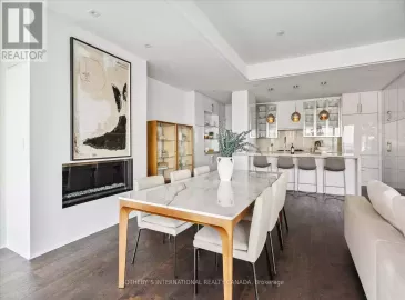29 Queens Quay, Toronto, Ontario M5E0A4, 3 Bedrooms Bedrooms, ,3 BathroomsBathrooms,Single Family,For Sale,Queens Quay,C7295274