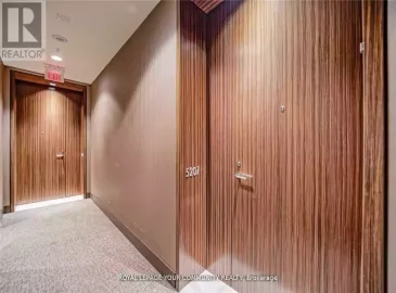 180 University, Toronto, ON M5H0A2, 1 Bedroom Bedrooms, ,1 BathroomBathrooms,Single Family,For Sale,University,C7296292