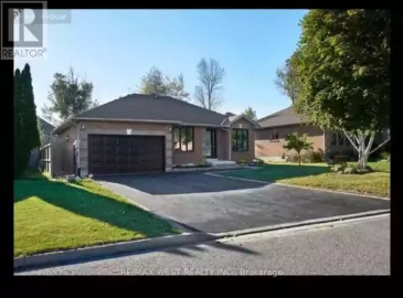 1976 Annecca Street, Innisfil, ON L9S1W7, 2 Bedrooms Bedrooms, ,1 BathroomBathrooms,Single Family,For Lease,Annecca,N7296440 1976 Annecca Street, Innisfil, ON L9S1W7, 2 Bedrooms Bedrooms, ,1 BathroomBathrooms,Single Family,For Lease,Annecca,N7296440