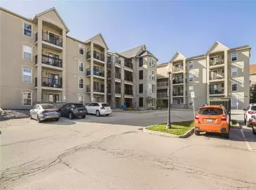 Burlington, ON L7M4P1, 1 Bedroom Bedrooms, ,1 BathroomBathrooms,Single Family,For Sale,H4179925