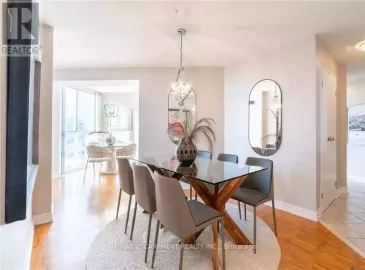 3650 Kaneff Crescent, Mississauga, ON L5A4A1, 2 Bedrooms Bedrooms, ,2 BathroomsBathrooms,Single Family,For Sale,Kaneff,W7298066