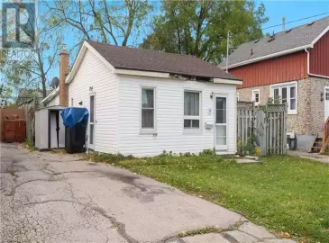 83 ELMWOOD Avenue, Cambridge, ON N1R4Y5, 2 Bedrooms Bedrooms, ,1 BathroomBathrooms,Single Family,For Sale,ELMWOOD,40511747