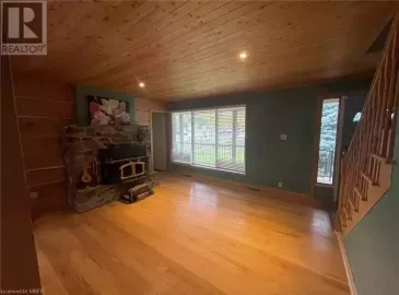 1353 GORDON Street, Guelph, ON N1L1C9, 6 Bedrooms Bedrooms, ,2 BathroomsBathrooms,Single Family,For Lease,GORDON,40505220 1353 GORDON Street, Guelph, ON N1L1C9, 6 Bedrooms Bedrooms, ,2 BathroomsBathrooms,Single Family,For Lease,GORDON,40505220