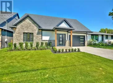 1 LAKEVIEW Avenue, St. Catharines, Ontario L2N2P8, 5 Bedrooms Bedrooms, ,4 BathroomsBathrooms,Single Family,For Sale,LAKEVIEW,40513012