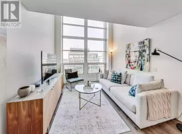 111 St Clair, Toronto, Ontario M4V1N5, 2 Bedrooms Bedrooms, ,2 BathroomsBathrooms,Single Family,For Sale,St Clair,C7299452