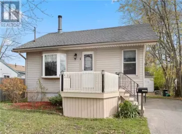 1 PHYLLIS Street, Fort Erie, Ontario L2A3Y1, 3 Bedrooms Bedrooms, ,2 BathroomsBathrooms,Single Family,For Sale,PHYLLIS,40511025