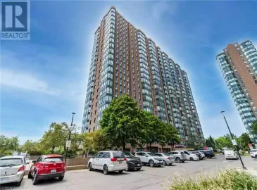 155 HILLCREST Avenue, Cooksville, Ontario L5B3Z2, 2 Bedrooms Bedrooms, ,2 BathroomsBathrooms,Single Family,For Sale,HILLCREST,40513615