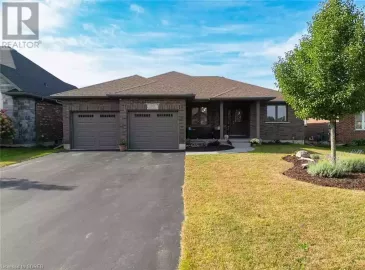 30 TAN AVENUE Avenue, Waterford, Ontario N0E1Y0, 4 Bedrooms Bedrooms, ,3 BathroomsBathrooms,Single Family,For Sale,TAN AVENUE,40492122