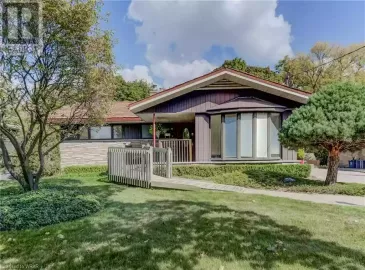 135 VILLAGE Road, Kitchener, Ontario N2M4K9, 3 Bedrooms Bedrooms, ,2 BathroomsBathrooms,Single Family,For Sale,VILLAGE,40495104 135 VILLAGE Road, Kitchener, Ontario N2M4K9, 3 Bedrooms Bedrooms, ,2 BathroomsBathrooms,Single Family,For Sale,VILLAGE,40495104