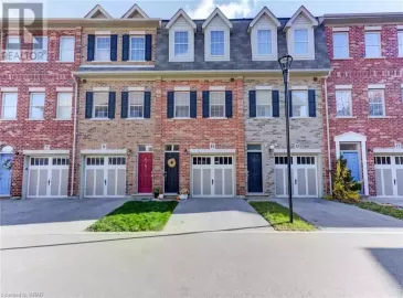 11 HYDE PARK Mews, Kitchener, Ontario N2H0B2, 2 Bedrooms Bedrooms, ,3 BathroomsBathrooms,Single Family,For Sale,HYDE PARK,40508427