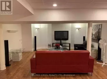 130 Canyon Hill, Richmond Hill, Ontario L4C0K5, 1 Bedroom Bedrooms, ,1 BathroomBathrooms,Single Family,For Lease,Canyon Hill,N7302270