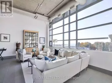 637 Lake Shore Boulevard, Toronto, Ontario M5V3J6, 1 Bedroom Bedrooms, ,1 BathroomBathrooms,Single Family,For Sale,Lake Shore,C7302798
