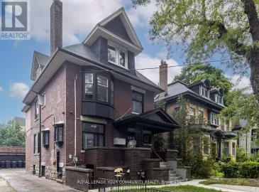11 Laxton, Toronto, Ontario M6K1K8, 1 Bedroom Bedrooms, ,1 BathroomBathrooms,Single Family,For Lease,Laxton,W7303290 11 Laxton, Toronto, Ontario M6K1K8, 1 Bedroom Bedrooms, ,1 BathroomBathrooms,Single Family,For Lease,Laxton,W7303290