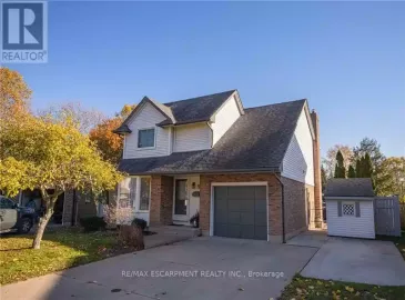 50 Greenmeadow Court, St. Catharines, Ontario L2N6Y7, 2 Bedrooms Bedrooms, ,3 BathroomsBathrooms,Single Family,For Sale,Greenmeadow,X7303160