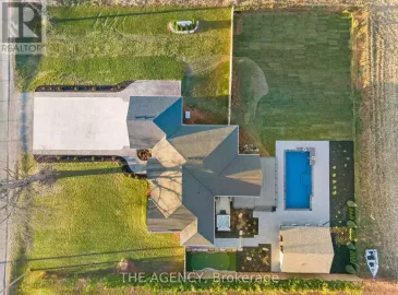 1954 East Quarter Line Road, Norfolk, Ontario N0E1G0, 5 Bedrooms Bedrooms, ,3 BathroomsBathrooms,Single Family,For Sale,East Quarter Line,X7303938
