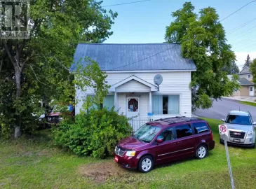 190 Phillip Street, Gravenhurst, Ontario P1P1J3, 4 Bedrooms Bedrooms, ,2 BathroomsBathrooms,Single Family,For Sale,Phillip,X7304542