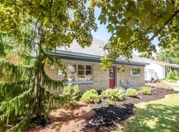 Hagersville, Ontario N0A1H0, 4 Bedrooms Bedrooms, ,2 BathroomsBathrooms,Single Family,For Sale,H4179520