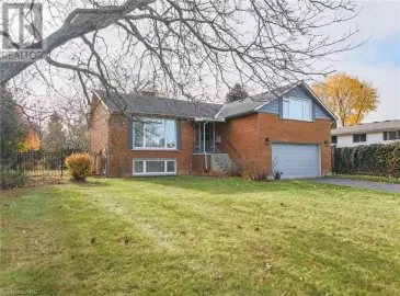 1 TOTTENHAM COURT, Niagara-on-the-Lake, Ontario L0S1J0, 4 Bedrooms Bedrooms, ,4 BathroomsBathrooms,Single Family,For Sale,TOTTENHAM COURT,40509621