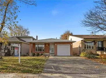 Hamilton, Ontario L8W2M2, 6 Bedrooms Bedrooms, ,2 BathroomsBathrooms,Single Family,For Sale,H4179935