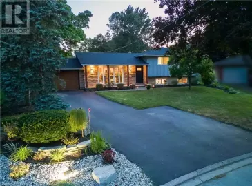 13 ELK Street, St. Catharines, Ontario L2S1A2, 3 Bedrooms Bedrooms, ,2 BathroomsBathrooms,Single Family,For Sale,ELK,40512601 13 ELK Street, St. Catharines, Ontario L2S1A2, 3 Bedrooms Bedrooms, ,2 BathroomsBathrooms,Single Family,For Sale,ELK,40512601