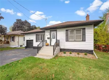 St. Catharines, Ontario L2M2P1, 4 Bedrooms Bedrooms, ,2 BathroomsBathrooms,Single Family,For Sale,H4180279