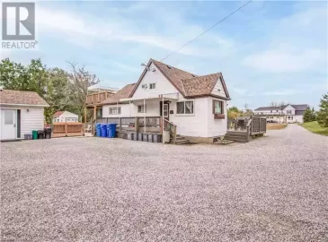 9208 LUNDYS LANE Lane, Niagara Falls, Ontario L2H0T5, 7 Bedrooms Bedrooms, ,3 BathroomsBathrooms,Single Family,For Sale,LUNDYS LANE,40493582
