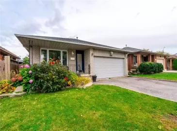 Hamilton, Ontario L9B1Y8, 6 Bedrooms Bedrooms, ,2 BathroomsBathrooms,Single Family,For Sale,H4180289