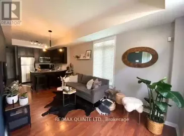 78 Carr Street, Toronto, Ontario M5T1B7, 2 Bedrooms Bedrooms, ,1 BathroomBathrooms,Single Family,For Lease,Carr,C7306160 78 Carr Street, Toronto, Ontario M5T1B7, 2 Bedrooms Bedrooms, ,1 BathroomBathrooms,Single Family,For Lease,Carr,C7306160